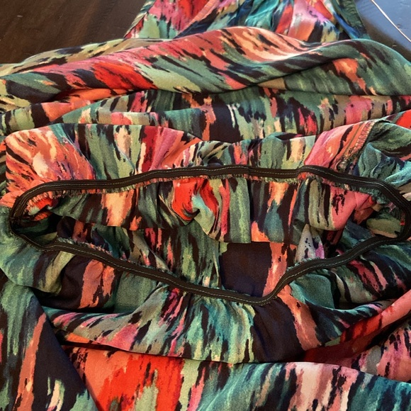 Multicolor Halter Neck Dress. Size 6, New! - Picture 14 of 14